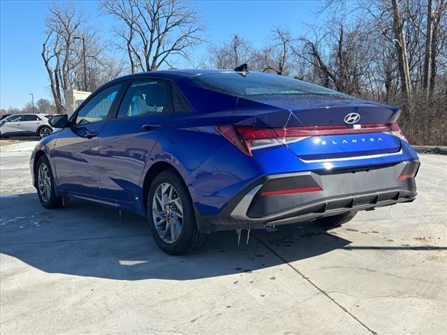 2024 Hyundai ELANTRA Vehicle Photo in Shiloh, IL 62269