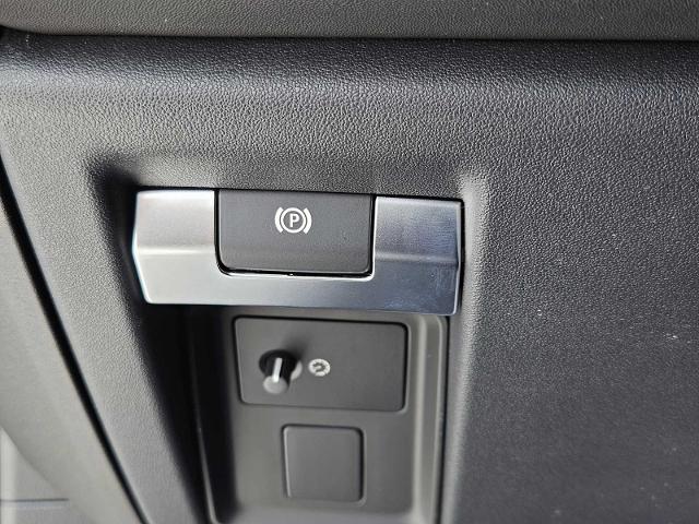 2025 Defender Vehicle Photo in AUSTIN, TX 78717