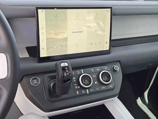 2025 Defender Vehicle Photo in AUSTIN, TX 78717