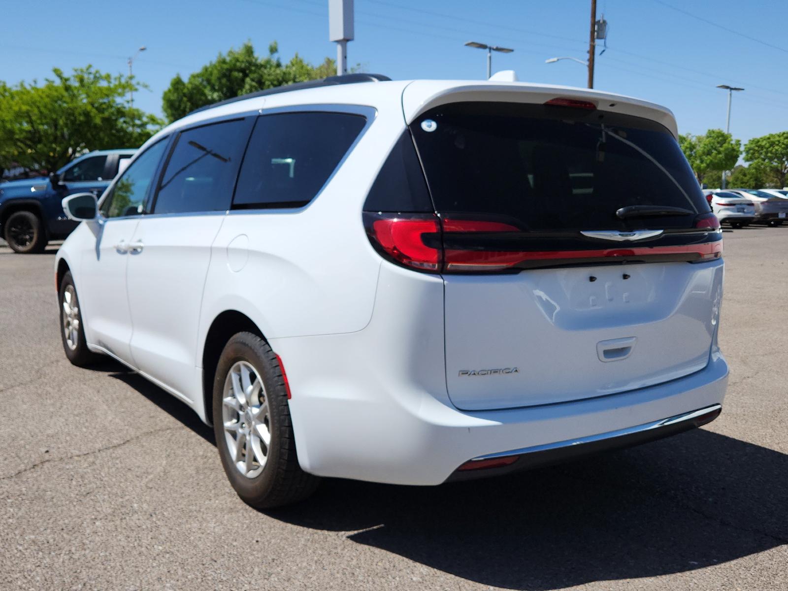 2022 Chrysler Pacifica Vehicle Photo in Albuquerque, NM 87110