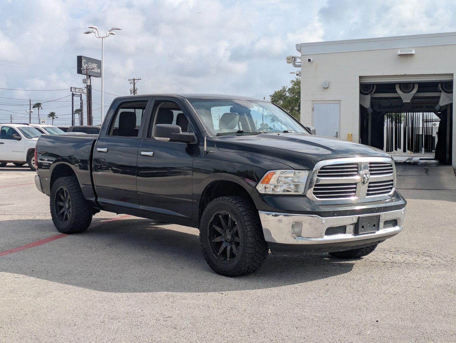 2015 Ram 1500 Vehicle Photo in Corpus Christi, TX 78415