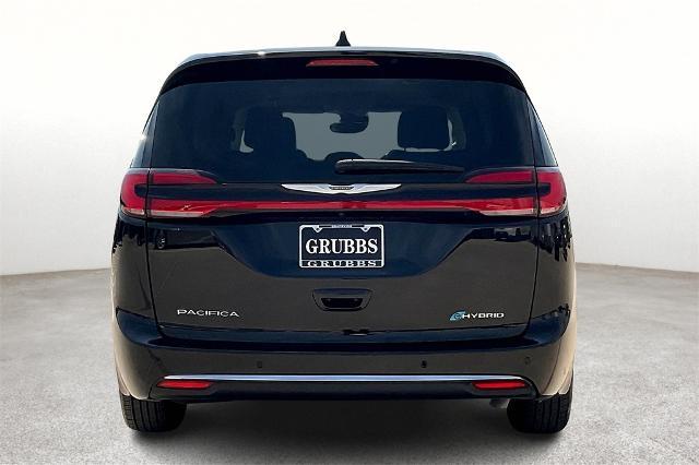 2024 Chrysler Pacifica Vehicle Photo in Grapevine, TX 76051