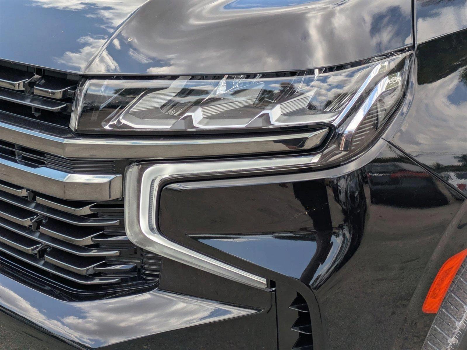 2021 Chevrolet Suburban Vehicle Photo in GREENACRES, FL 33463-3207