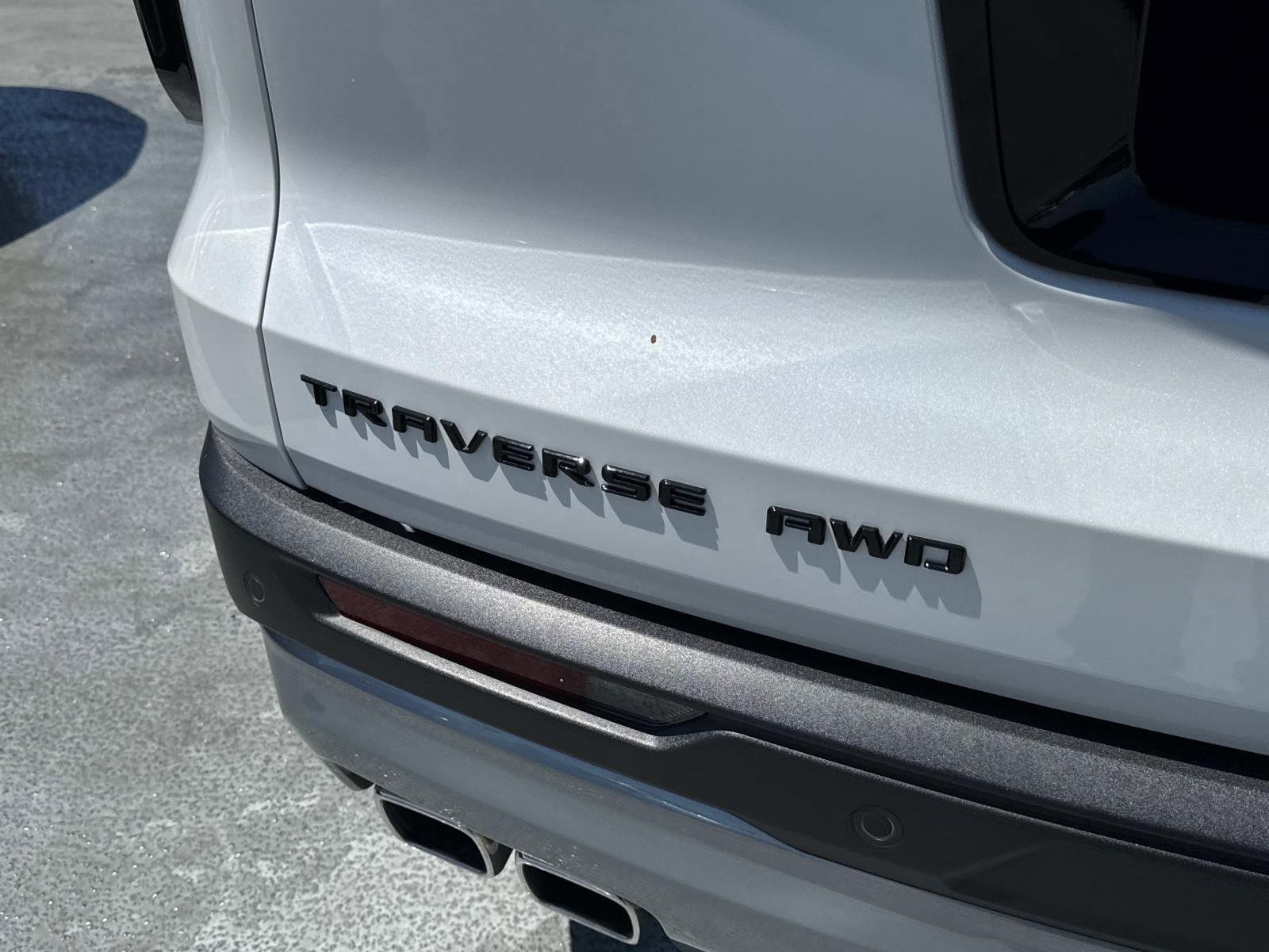 2024 Chevrolet Traverse Vehicle Photo in LOS ANGELES, CA 90007-3794