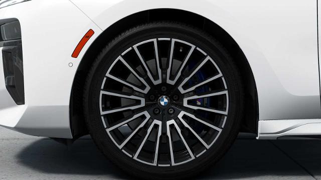 2025 BMW 760i xDrive Vehicle Photo in GRAPEVINE, TX 76051