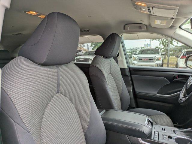 2021 Toyota Highlander Vehicle Photo in SELMA, TX 78154-1460