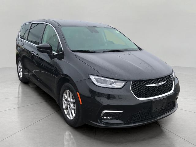 2023 Chrysler Pacifica Vehicle Photo in GREEN BAY, WI 54303-3330