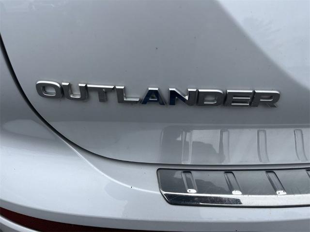2022 Mitsubishi Outlander Vehicle Photo in TULLY, NY 13159-3159