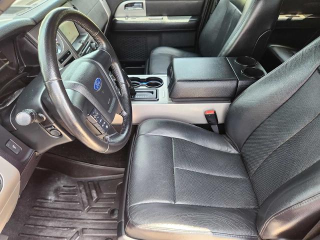 2017 Ford Expedition Vehicle Photo in DENTON, TX 76210-9321
