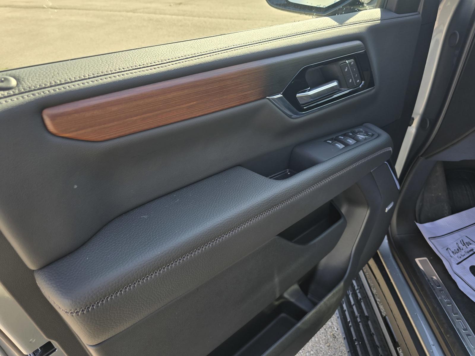 2025 GMC Yukon XL Vehicle Photo in Rolla, MO 65401