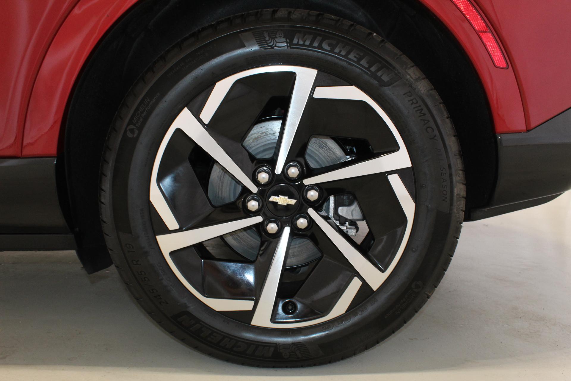 2025 Chevrolet Equinox EV Vehicle Photo in NORTHAMPTON, MA 01060-1120