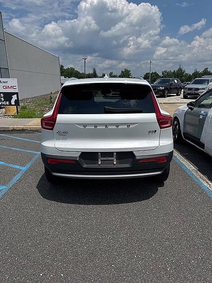 2023 Volvo XC40 Vehicle Photo in Trevose, PA 19053