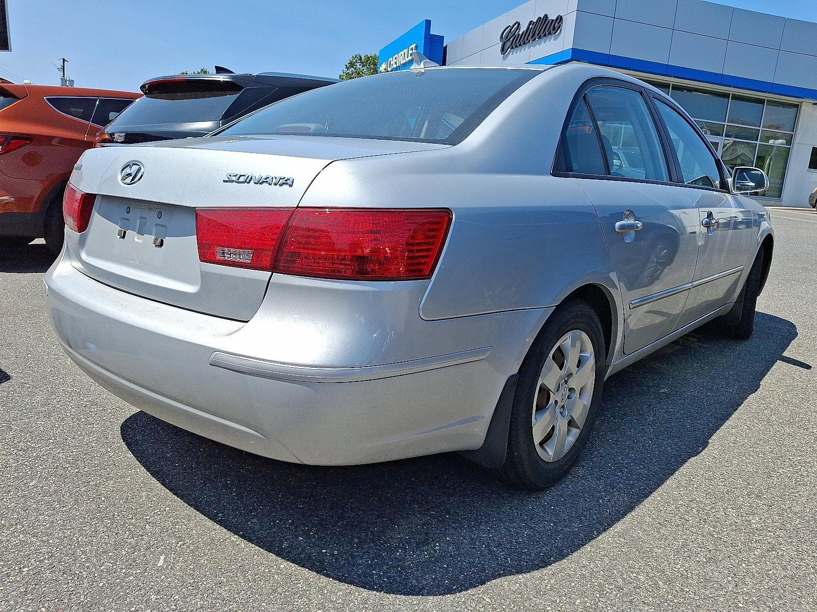 2010 Hyundai Sonata Vehicle Photo in BETHLEHEM, PA 18017-9401