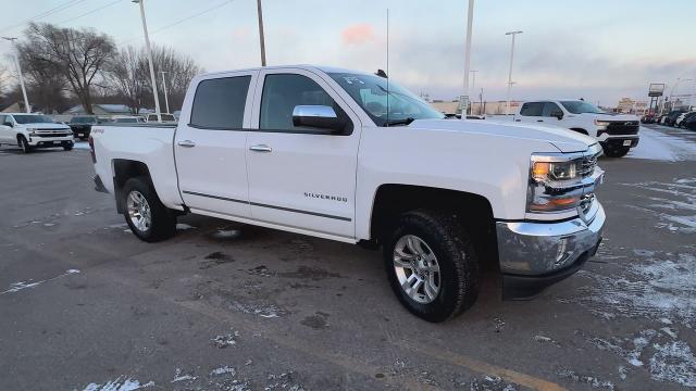 Used 2017 Chevrolet Silverado 1500 LT with VIN 3GCUKREC8HG480394 for sale in Saint Cloud, Minnesota