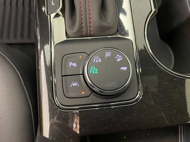 2025 Chevrolet Blazer Vehicle Photo in PHOENIX, AZ 85014-3381