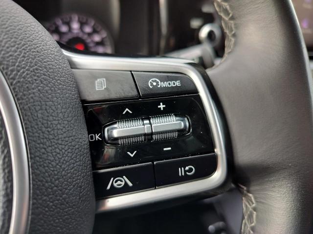 2022 Kia Sorento Hybrid Vehicle Photo in Appleton, WI 54914