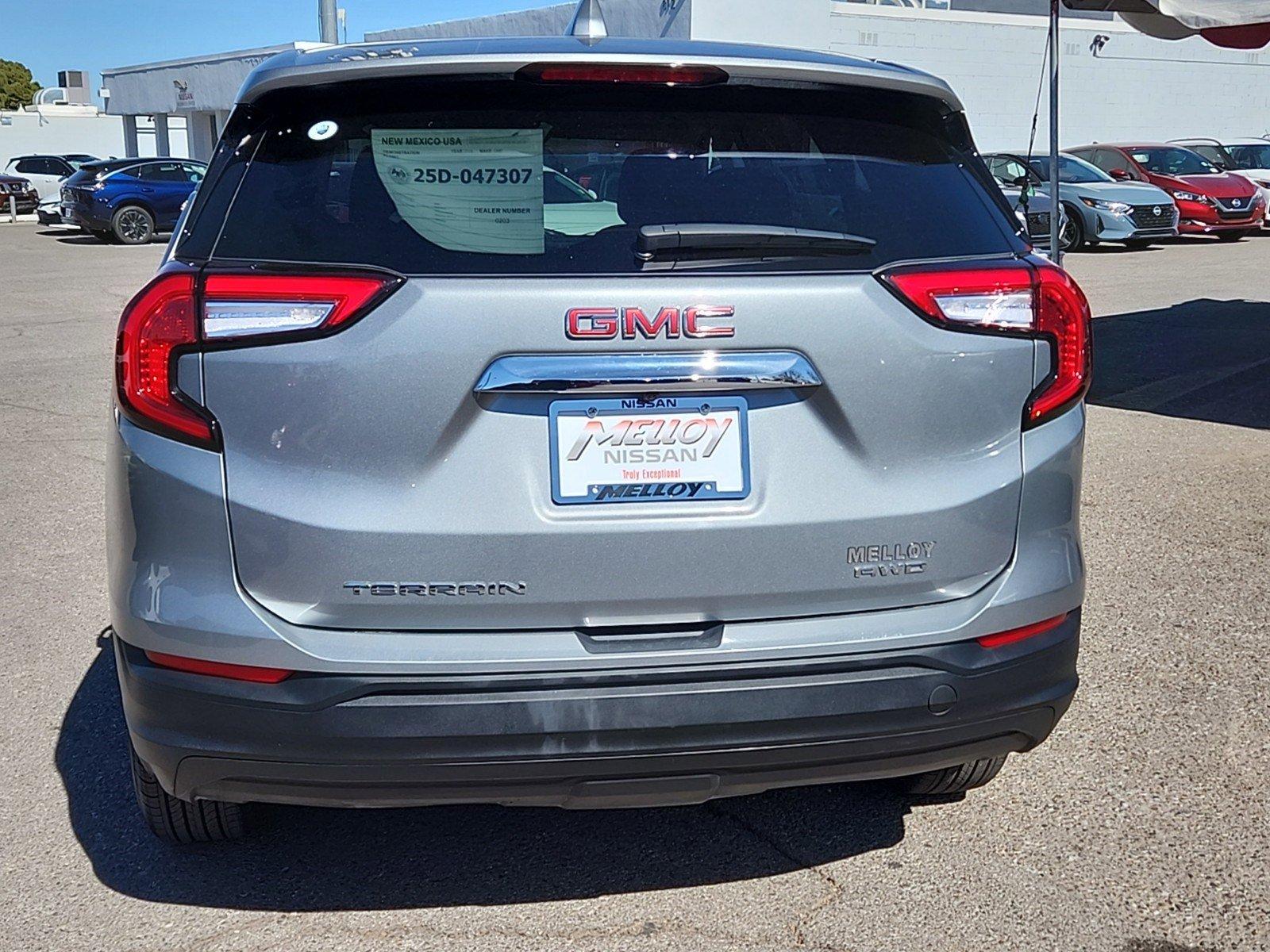 2024 GMC Terrain Vehicle Photo in Albuquerque, NM 87110