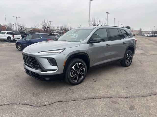 2025 Buick Enclave Vehicle Photo in Fishers, IN 46038