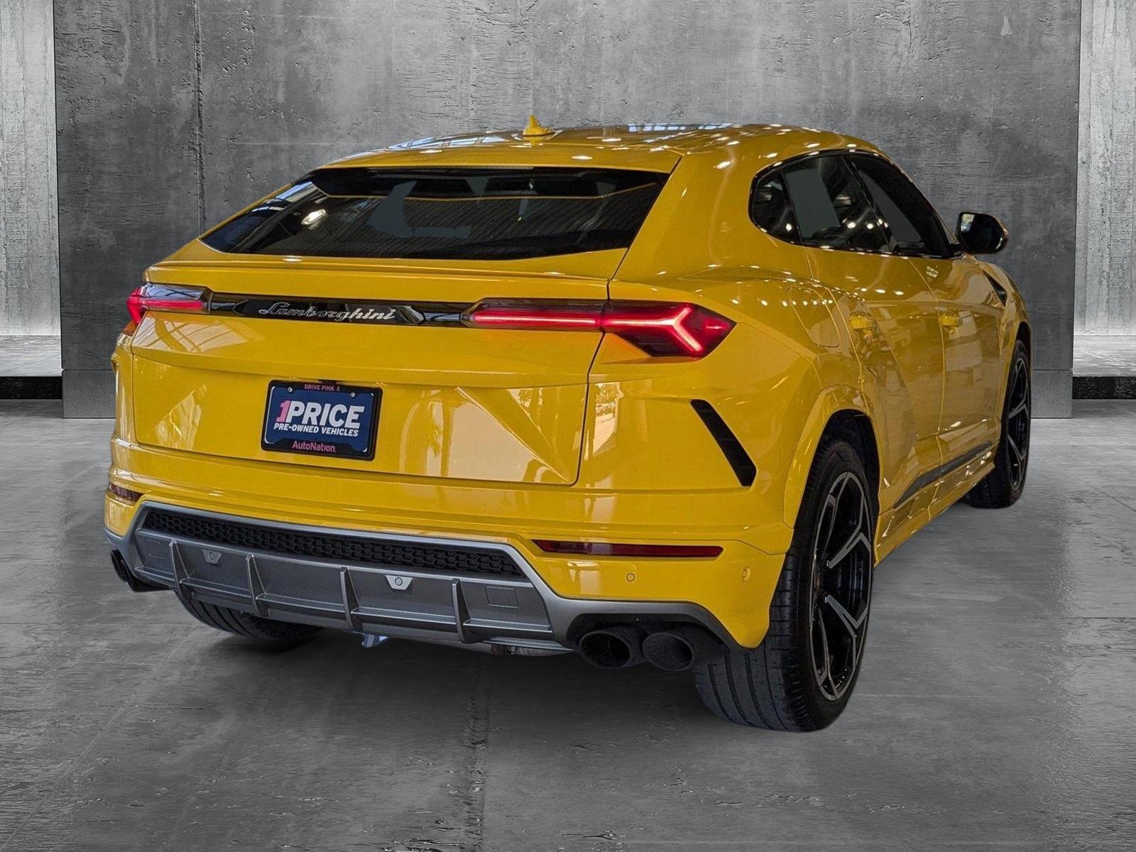 2021 Lamborghini Urus Vehicle Photo in Miami, FL 33169