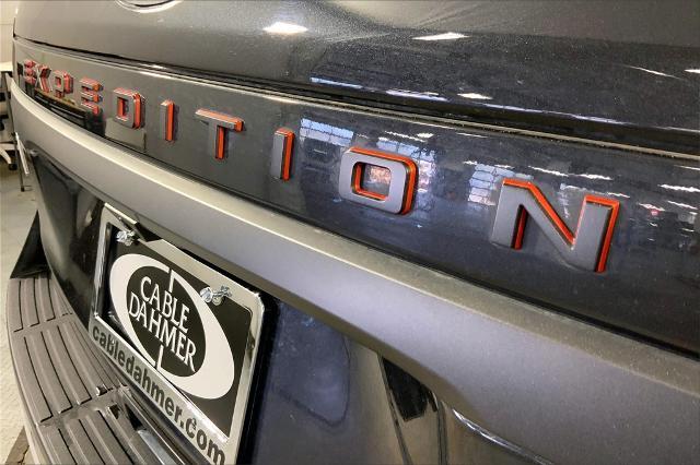 2024 Ford Expedition Vehicle Photo in Lees Summit, MO 64086