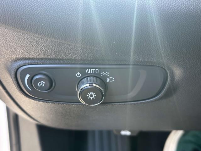 2022 Chevrolet Equinox Vehicle Photo in Roslyn, NY 11576