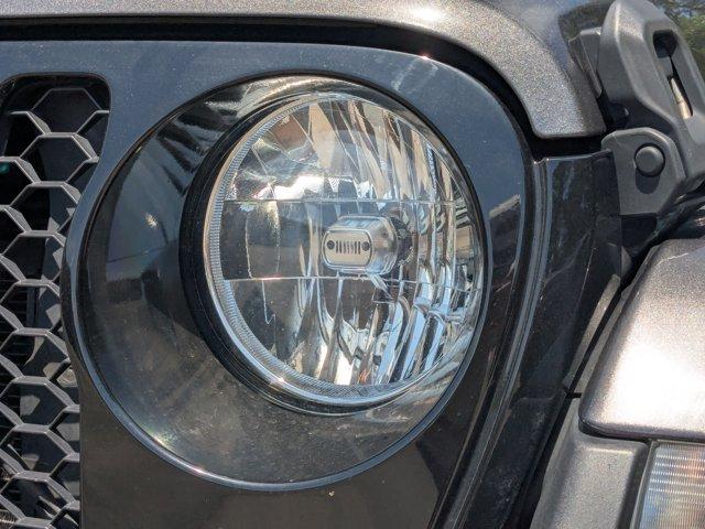2021 Jeep Gladiator Vehicle Photo in BRUNSWICK, GA 31525-1881