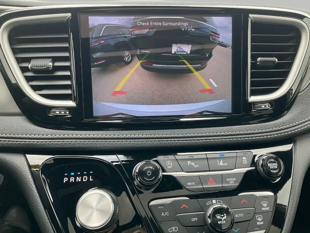 2025 Chrysler Pacifica Vehicle Photo in Oshkosh, WI 54901