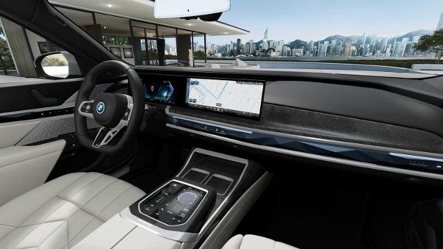2025 BMW 750e xDrive Vehicle Photo in GRAPEVINE, TX 76051