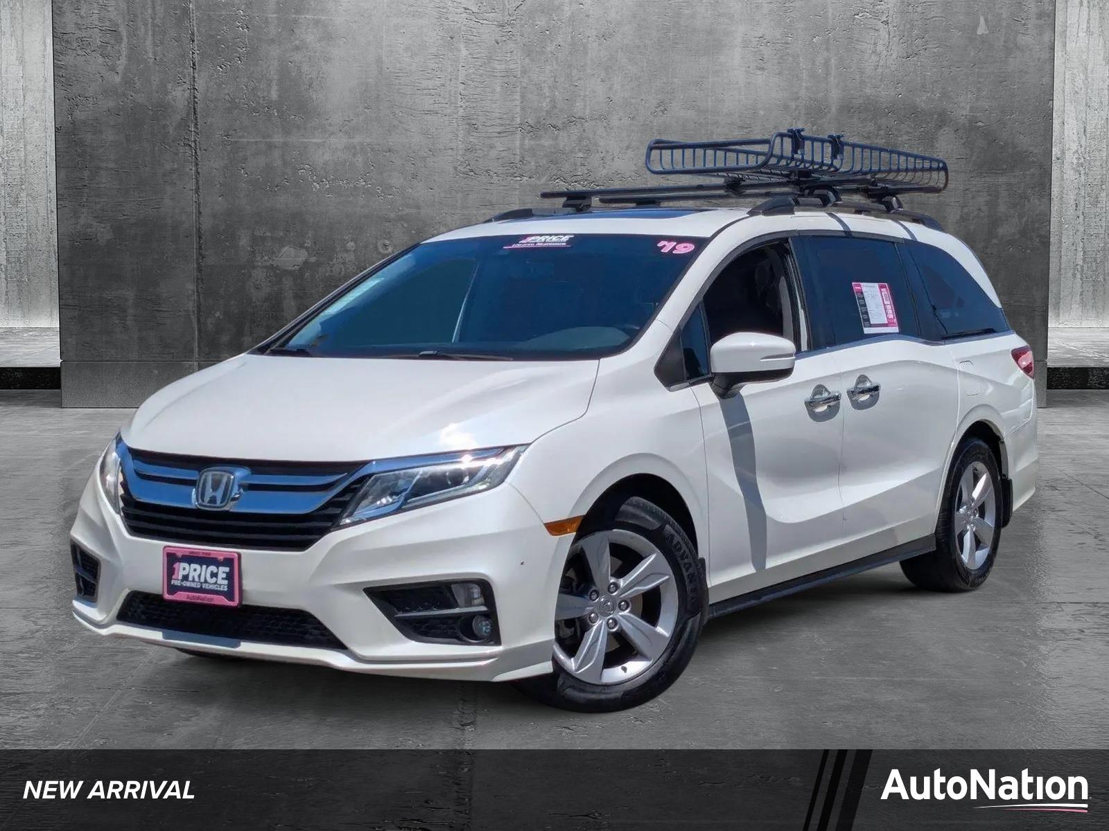 2019 Honda Odyssey Vehicle Photo in Valencia, CA 91355