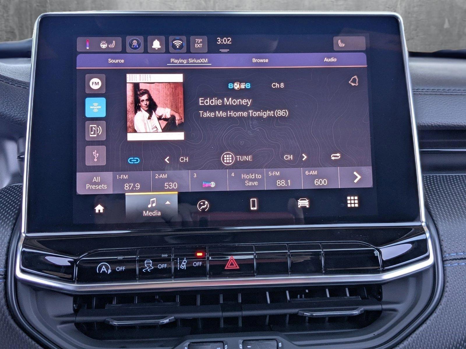 2025 Jeep Compass Vehicle Photo in Valencia, CA 91355