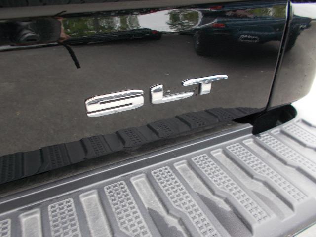 2025 GMC Sierra 1500 Vehicle Photo in LOWELL, MA 01852-4336