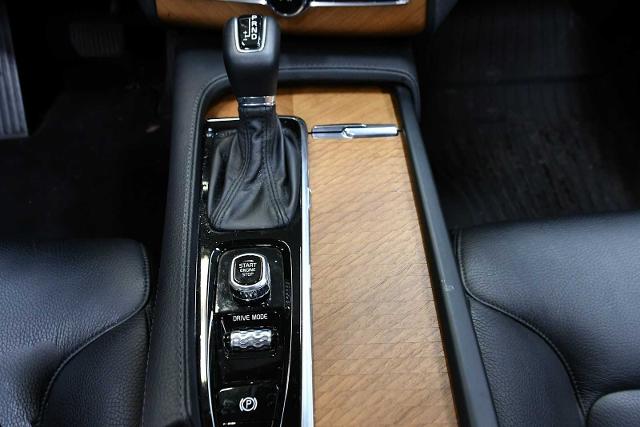 2021 Volvo XC90 Vehicle Photo in DALLAS, TX 75235