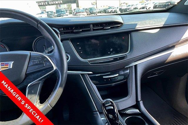 2021 Cadillac XT5 Vehicle Photo in TOPEKA, KS 66609-0000