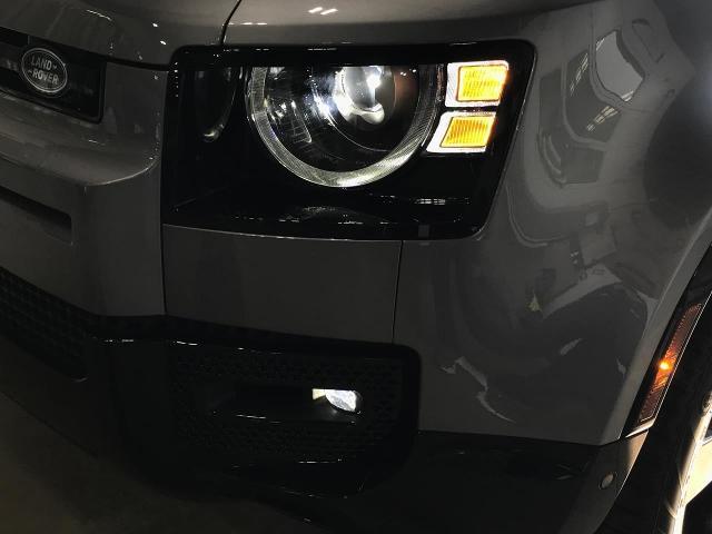 2024 Land Rover Defender Vehicle Photo in GREEN BAY, WI 54303-3330