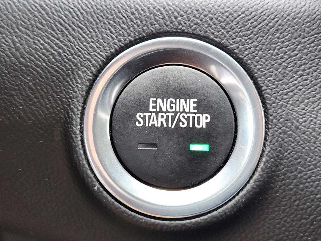 2024 GMC Terrain Vehicle Photo in DENTON, TX 76210-9321