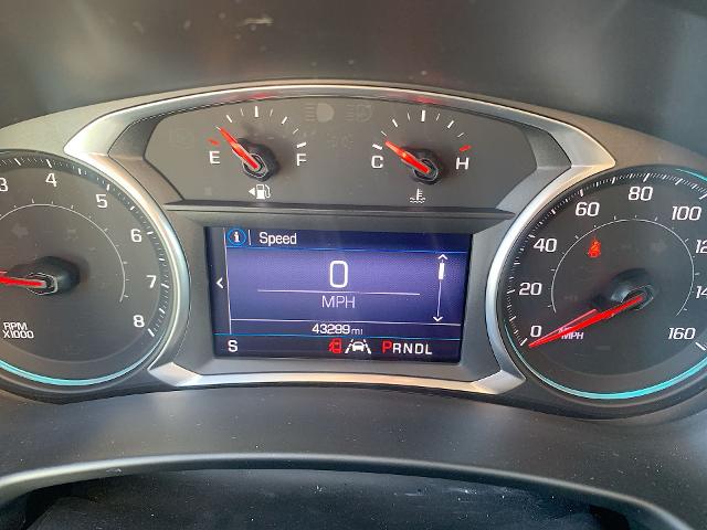 2022 Chevrolet Equinox Vehicle Photo in MOON TOWNSHIP, PA 15108-2571