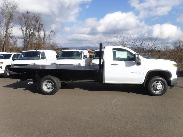 2025 Chevrolet Silverado 3500 HD CC Vehicle Photo in JASPER, GA 30143-8655