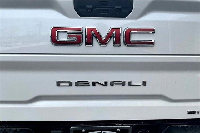 2021 GMC Sierra 2500 HD Vehicle Photo in TOPEKA, KS 66609-0000