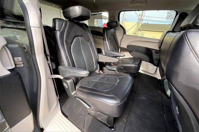 2022 Chrysler Pacifica Vehicle Photo in INDEPENDENCE, MO 64055-1314
