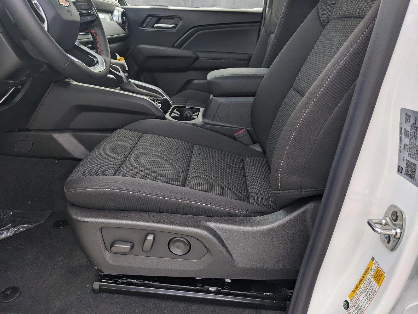 2025 Chevrolet Colorado Vehicle Photo in MIAMI, FL 33172-3015
