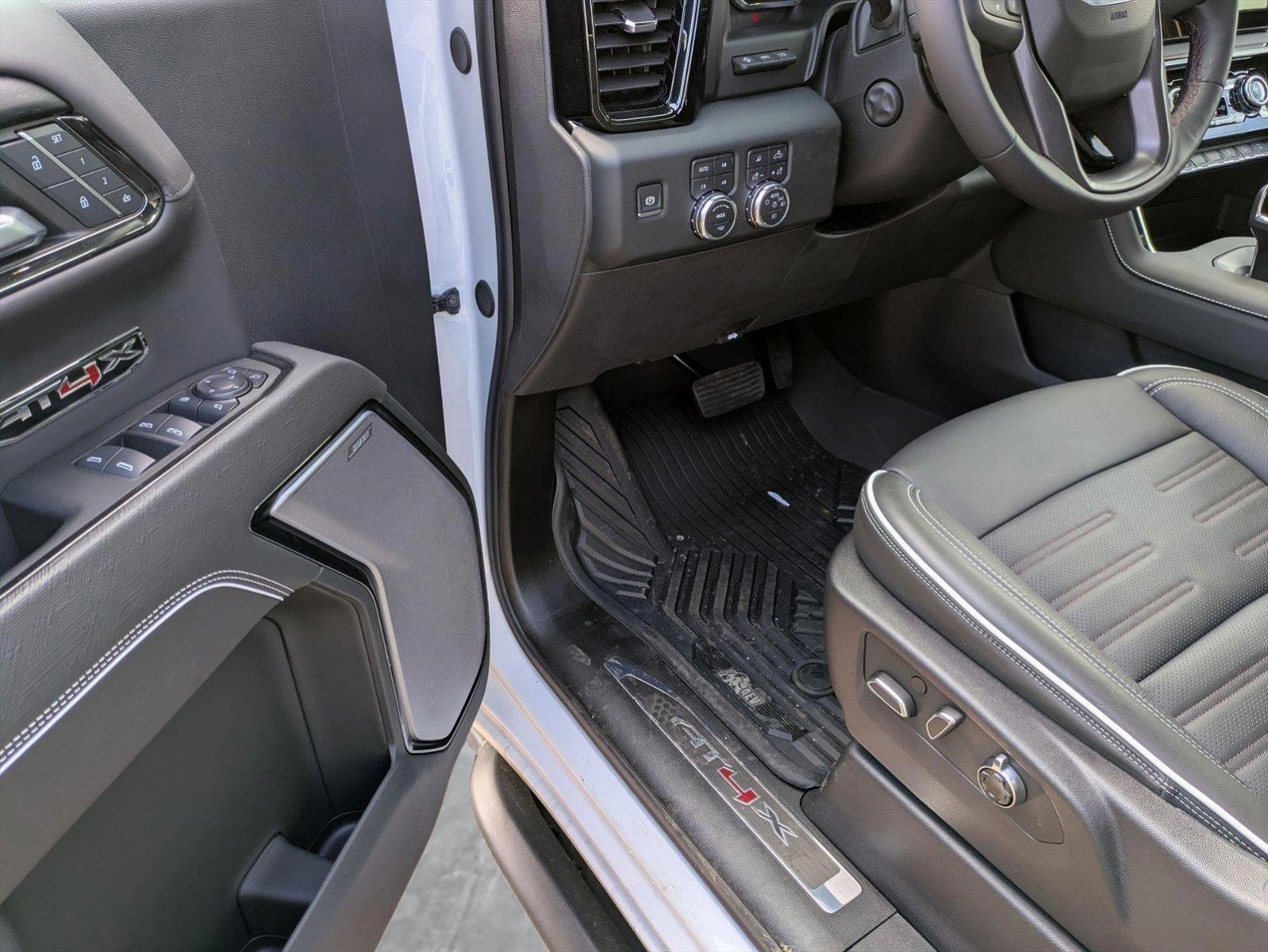 2024 GMC Sierra 1500 Vehicle Photo in GOLDEN, CO 80401-3850