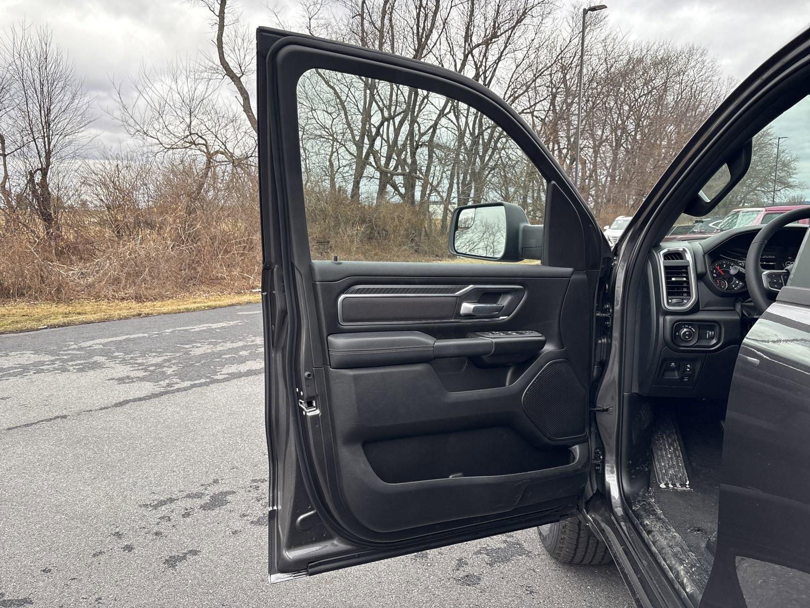 2025 Ram 1500 Vehicle Photo in Mechanicsburg, PA 17050-1707