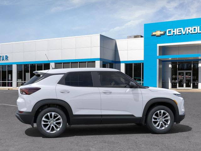 2025 Chevrolet Trailblazer Vehicle Photo in MOON TOWNSHIP, PA 15108-2571