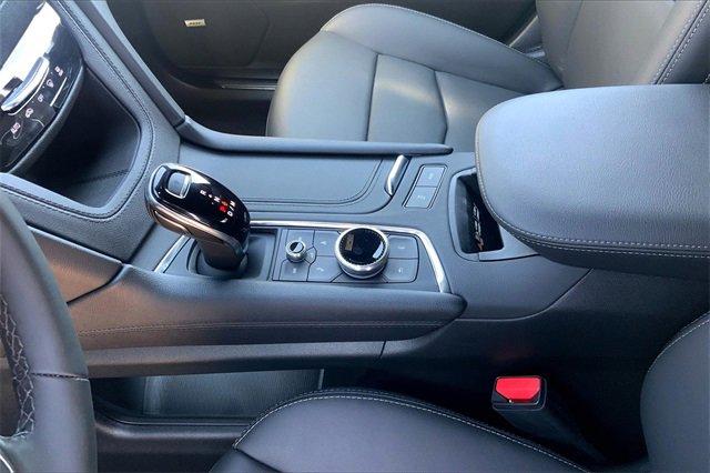 2025 Cadillac XT5 Vehicle Photo in KANSAS CITY, MO 64114-4545