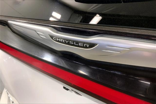 2022 Chrysler Pacifica Vehicle Photo in Kansas City, MO 64114