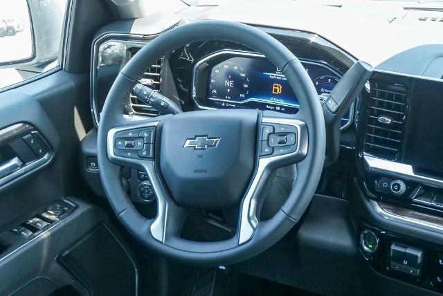 2025 Chevrolet Silverado 1500 Vehicle Photo in VENTURA, CA 93003-8585