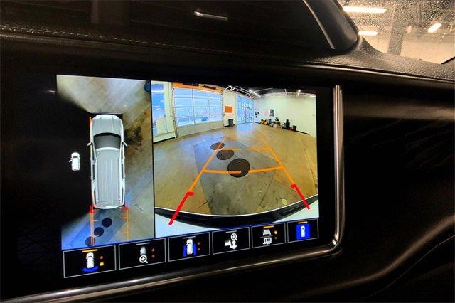 2022 GMC Yukon XL Vehicle Photo in TOPEKA, KS 66609-0000