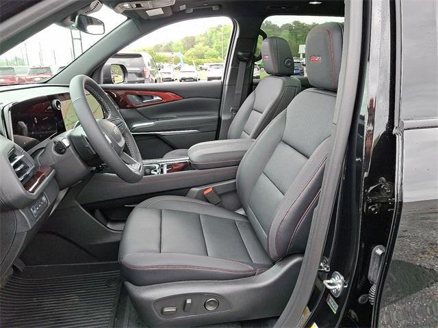 2025 Chevrolet Traverse Vehicle Photo in BERLIN, MD 21811-1121