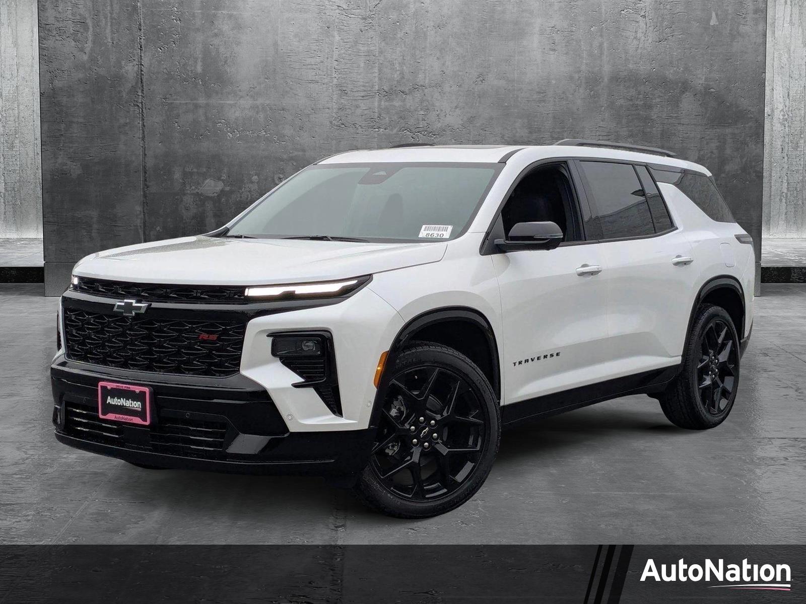 2025 Chevrolet Traverse Vehicle Photo in VALENCIA, CA 91355-1705
