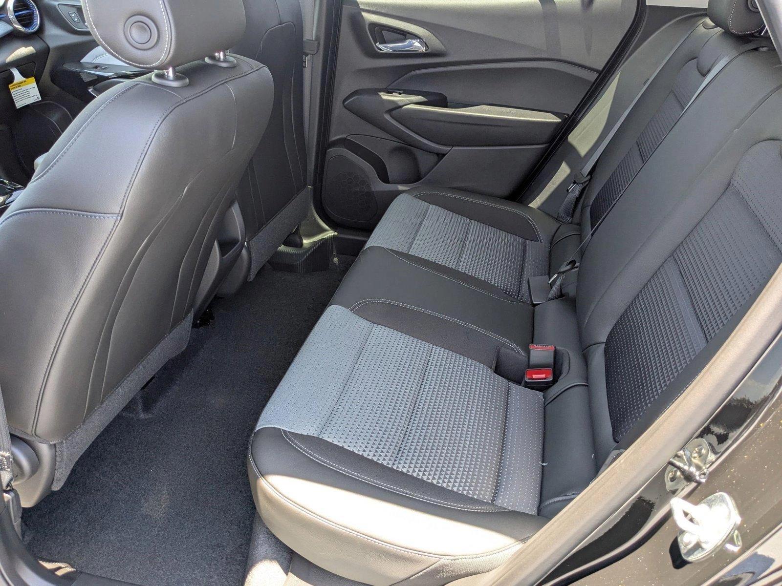 2025 Chevrolet Trax Vehicle Photo in PEMBROKE PINES, FL 33024-6534